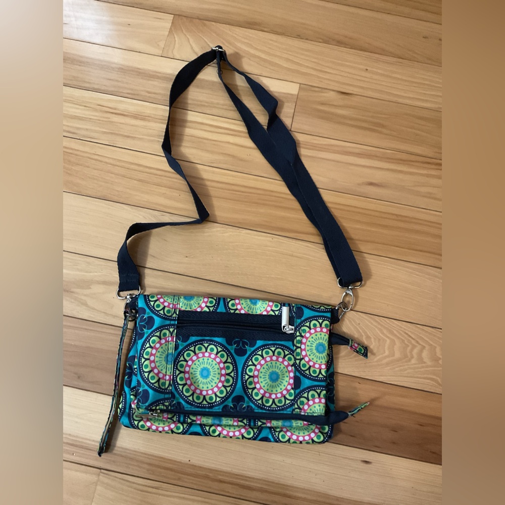 Braciano Crossbody Purse Blue Green Medallions NWOT, Wristlet, Zippers